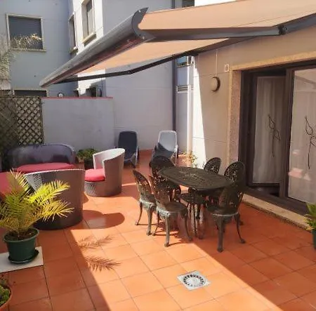 Piso Con Terraza, Garaje Cerca De La Playa Rodeira